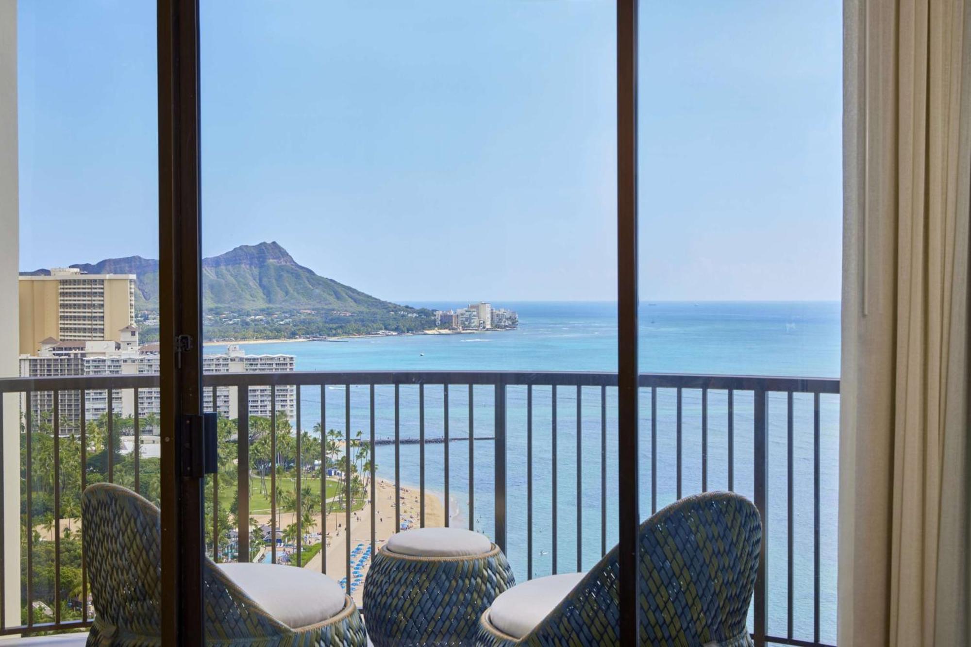Hilton Hawaiian Village Waikiki Beach Resort Honolulu Exterior photo
