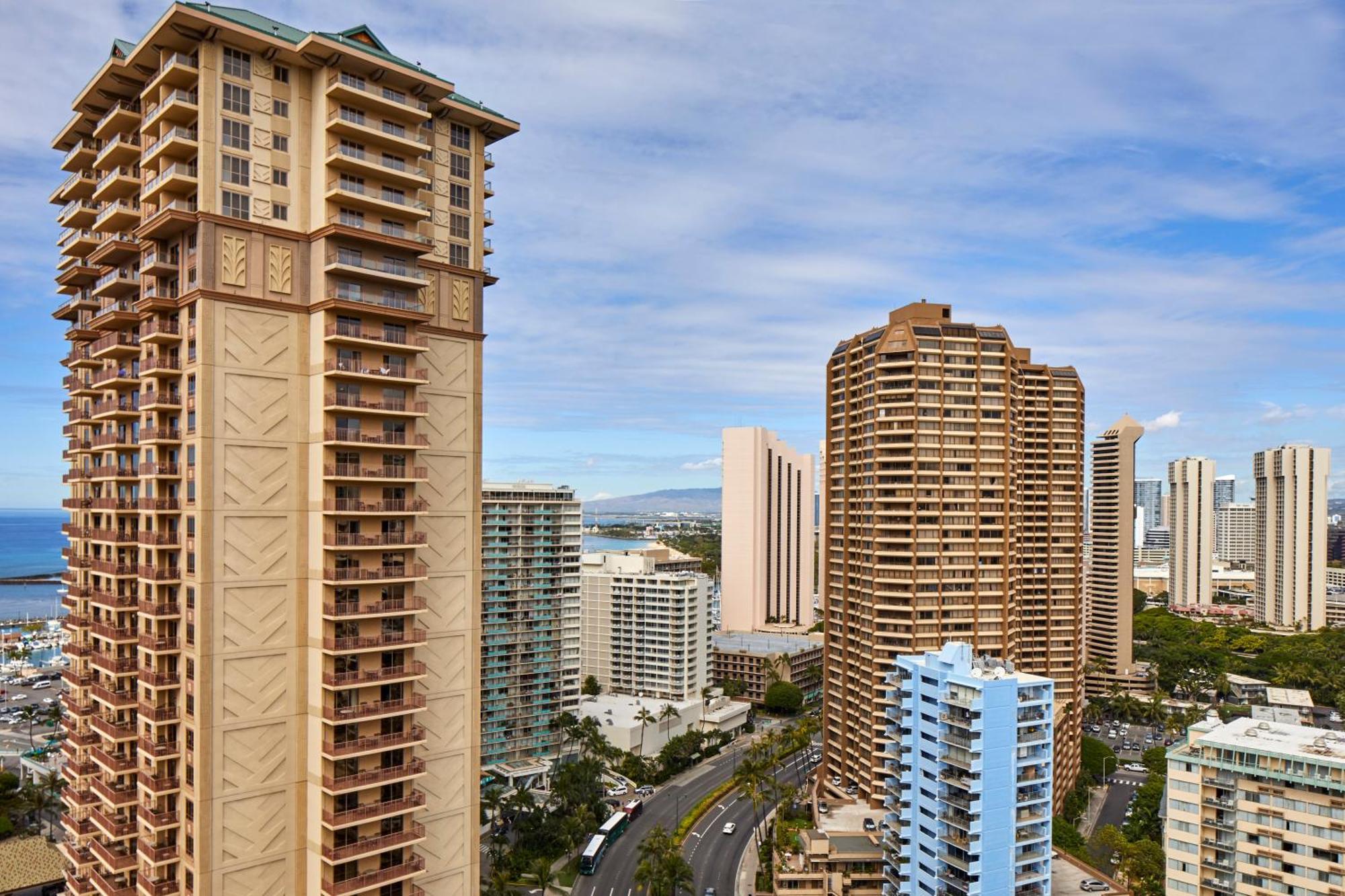 Hilton Hawaiian Village Waikiki Beach Resort Honolulu Exterior photo